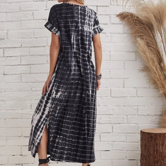 🔥LAST ONE🔥Midnight Sky Tie-Dye Maxi Dress - Picture 3 of 4